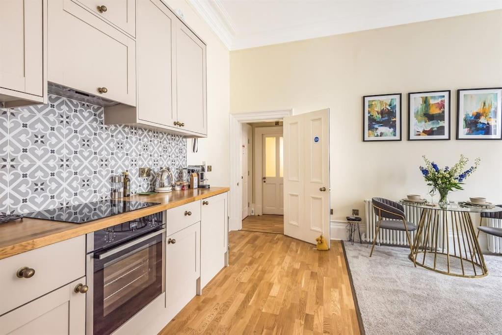 Rowntree One - Stunning Apartment- Grade II Listed Йорк Екстериор снимка